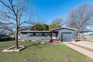 12317 Gardenia Pl in Dallas, TX - Building Photo