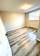 21 Grandview Ave in Paradise, NL - Building Photo - Building Photo