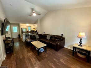 6 Augusta Dr in Clinton Township, NJ - Building Photo - Building Photo