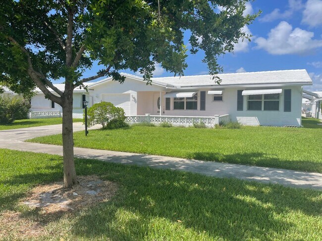 property at 723 SW 18th St