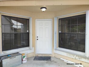 3826 Circle Lake Dr in West Palm Beach, FL - Building Photo - Building Photo