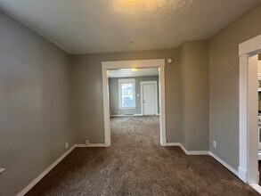 1353 E Dayton St in South Bend, IN - Foto de edificio - Building Photo