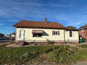 922 S Spring St in Mishawaka, IN - Building Photo - Building Photo