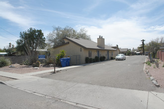 Flower Street Villas in Tucson, AZ - Building Photo - Building Photo