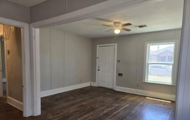 2116 20th St in Lubbock, TX - Building Photo - Building Photo