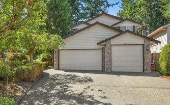 12724 37th Ave SE in Everett, WA - Building Photo