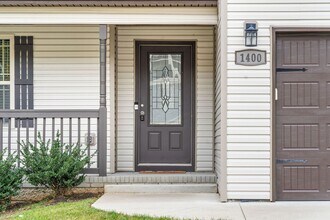 1400 Abby Lou Dr in Clarksville, TN - Foto de edificio - Building Photo