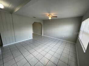 4817 46th Ave N in St. Petersburg, FL - Foto de edificio - Building Photo