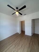 984 E 27th St, Unit C2 in Hialeah, FL - Building Photo - Building Photo
