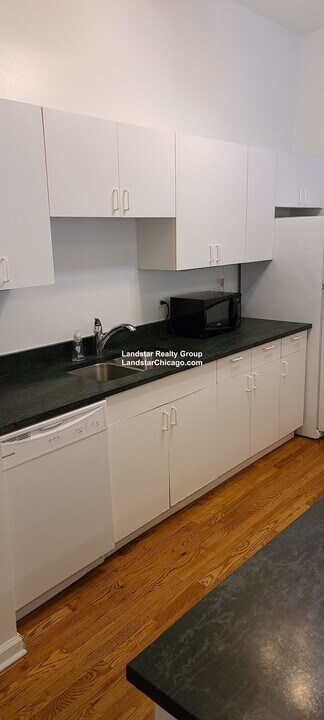 723 W Briar Pl in Chicago, IL - Building Photo