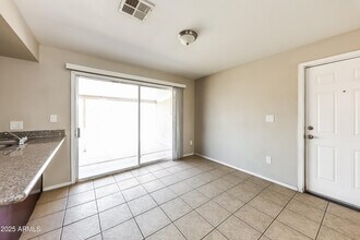 2028 N 48th Ln in Phoenix, AZ - Building Photo - Building Photo