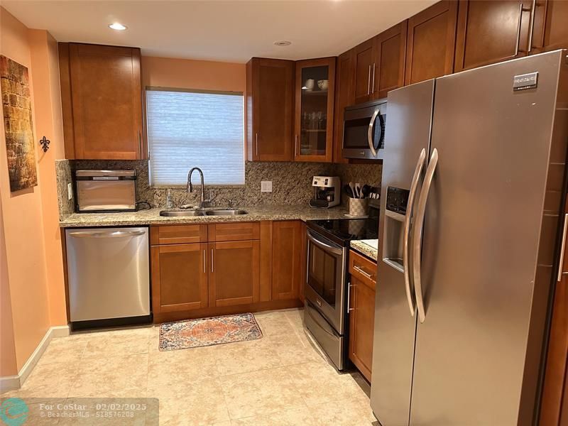 3051 NE 48th St in Fort Lauderdale, FL - Building Photo