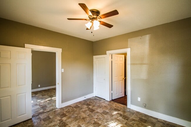 524 St Martin Ave in San Antonio, TX - Building Photo - Building Photo