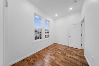 1111 53rd St in North Bergen, NJ - Foto de edificio - Building Photo