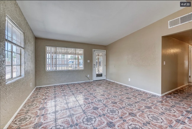 property at 2430 W Glenrosa Ave