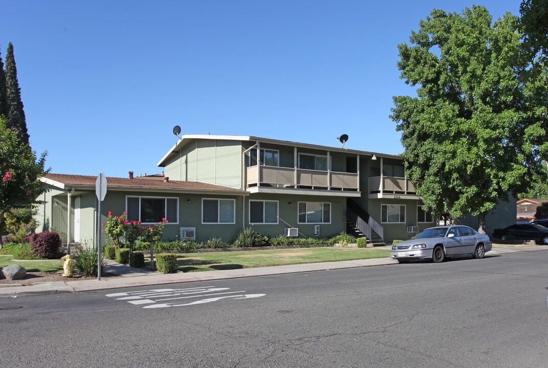 1224 Athens Ave in Modesto, CA - Building Photo