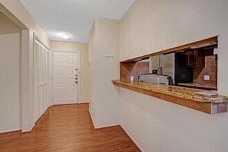 2301 N Congress Ave, Unit 27 in Boynton Beach, FL - Foto de edificio - Building Photo