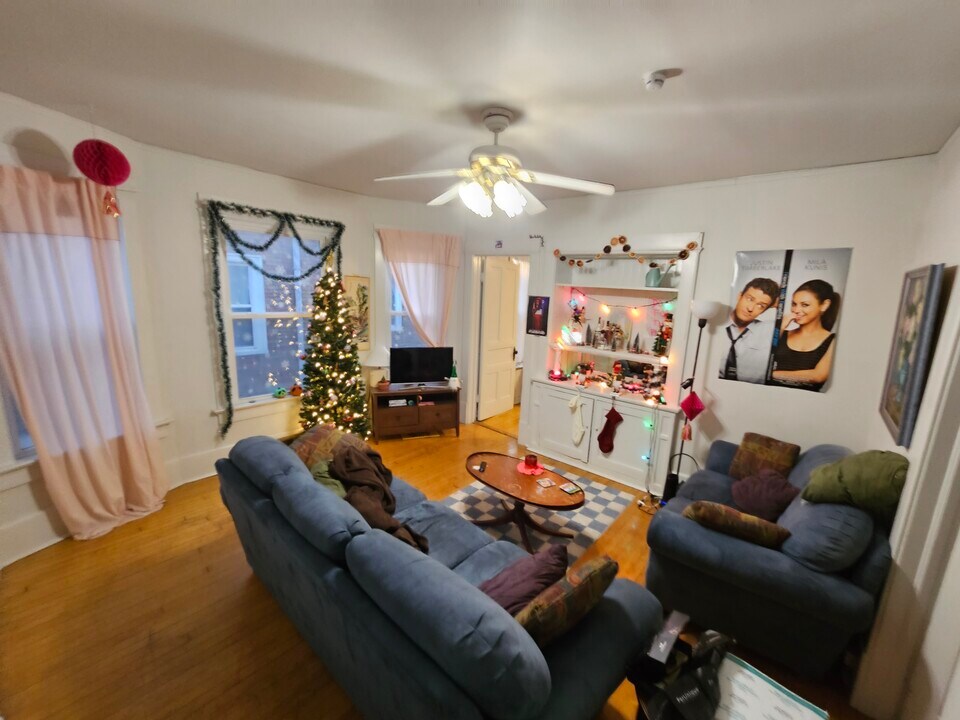 2835 N Cramer St, Unit 1 in Milwaukee, WI - Foto de edificio