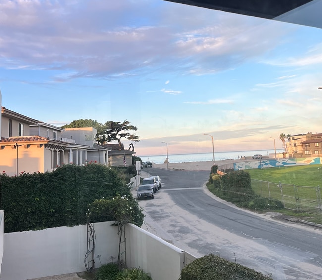 1248 Marthas Vineyard Ct in Ventura, CA - Building Photo - Building Photo