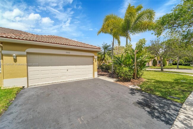 1552 Zenith Way in Weston, FL - Building Photo - Building Photo