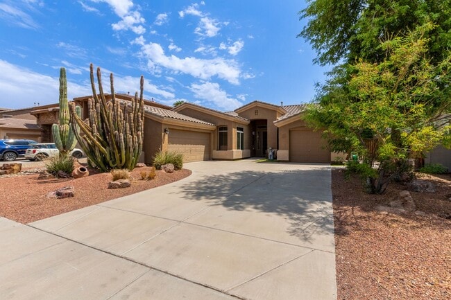 4667 E County Down Dr in Chandler, AZ - Building Photo - Building Photo