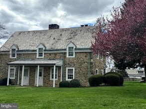 3700 Albidale Dr in Huntingdon Valley, PA - Building Photo - Building Photo