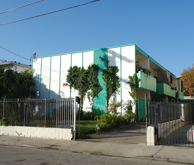 5529 Bonner Ave in North Hollywood, CA - Building Photo - Building Photo