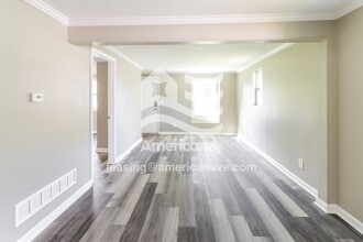 8107 Janis St in Shelby Township, MI - Building Photo - Building Photo