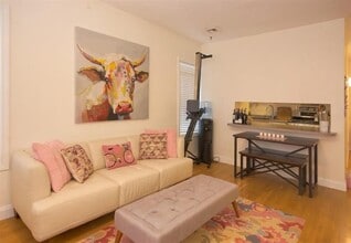 56 Market St, Unit 2 in Cambridge, MA - Foto de edificio - Building Photo