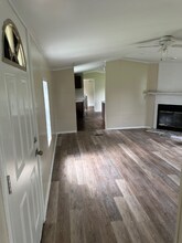 104 Forest Creek Ln in Bruceville, TX - Foto de edificio - Building Photo