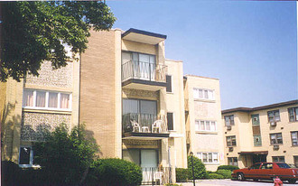 10022 S Pulaski Rd Apartments