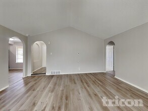 1142 Shadyglen Cir in Richardson, TX - Building Photo - Building Photo