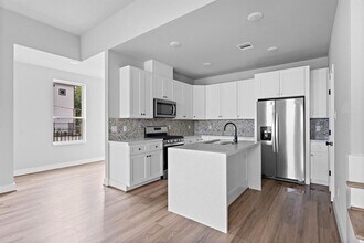 2183 Mansfield St in Houston, TX - Building Photo - Building Photo