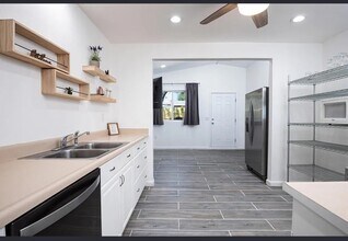 66792 Hacienda Ave in Desert Hot Springs, CA - Building Photo - Building Photo