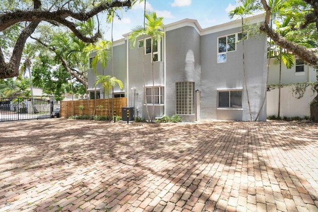 property at 3117 Mary St