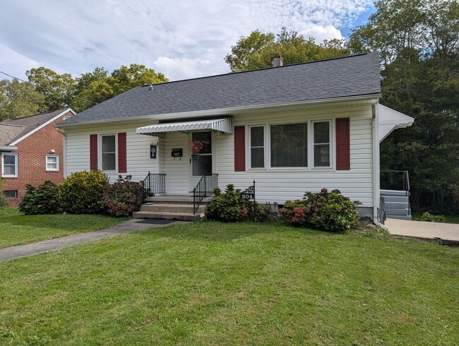 204 Montreat Rd