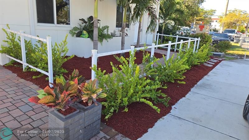 2324 Johnson St in Hollywood, FL - Foto de edificio