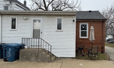 203 Bonnie Brae Ave in Elmhurst, IL - Building Photo - Building Photo