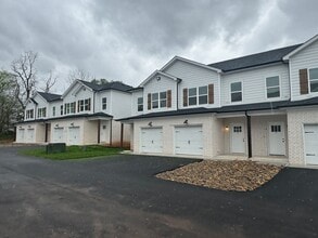 632 Cumberland Pointe Ln in Bowling Green, KY - Building Photo - Building Photo