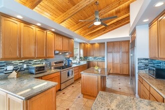 45-004 Lilipuna Rd in Kaneohe, HI - Building Photo - Building Photo