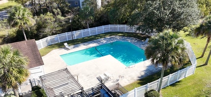 8662 Roanoke Dr in North Charleston, SC - Building Photo - Building Photo