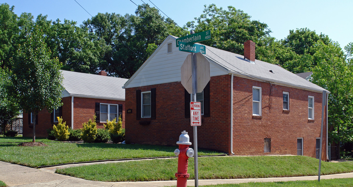 400 Chamberlain St in Raleigh, NC - Foto de edificio