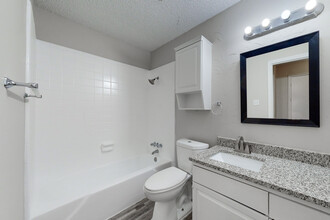 Townhouse West in White Settlement, TX - Foto de edificio - Interior Photo