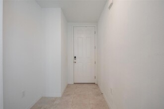 3181 Viceroy Ct in Poinciana, FL - Foto de edificio - Building Photo