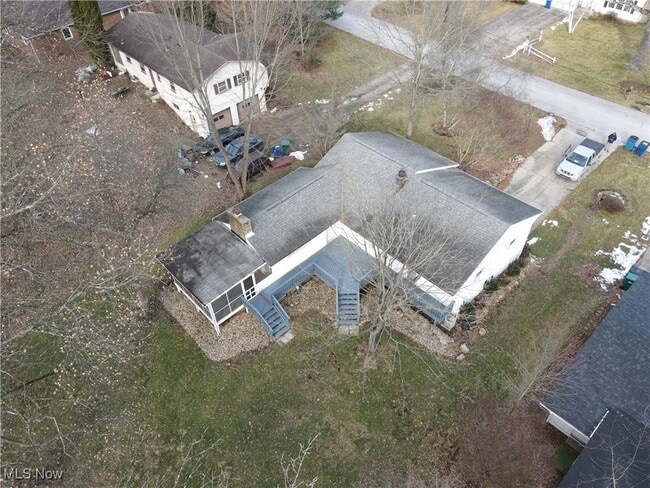 7429 Sylvan Dr, Unit B in Kent, OH - Foto de edificio - Building Photo