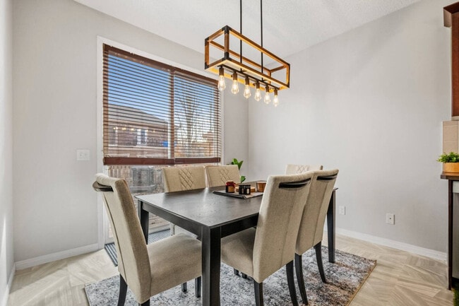 724 Windridge Rd SW in Airdrie, AB - Building Photo - Building Photo