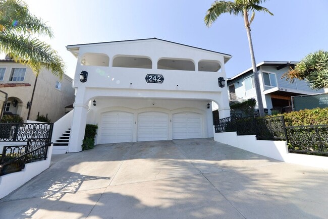 property at 242 W Mariposa