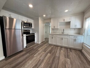 5437 Essex Ave S in Gulfport, FL - Building Photo - Building Photo