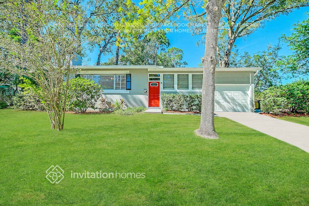 2459 Mercer Cir S in Jacksonville, FL - Foto de edificio