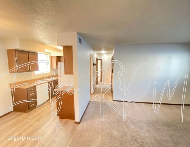 property at 806 Cedar River Dr NW